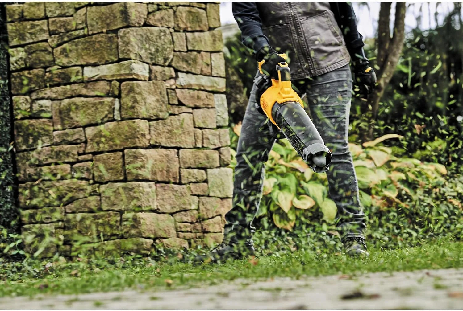 Special DEWALT 20V MAX* XR Leaf Blower, Cordless, Handheld, 125-MPH, 450-CFM (Tool Only-Battery & Charger not Included) - Image 3